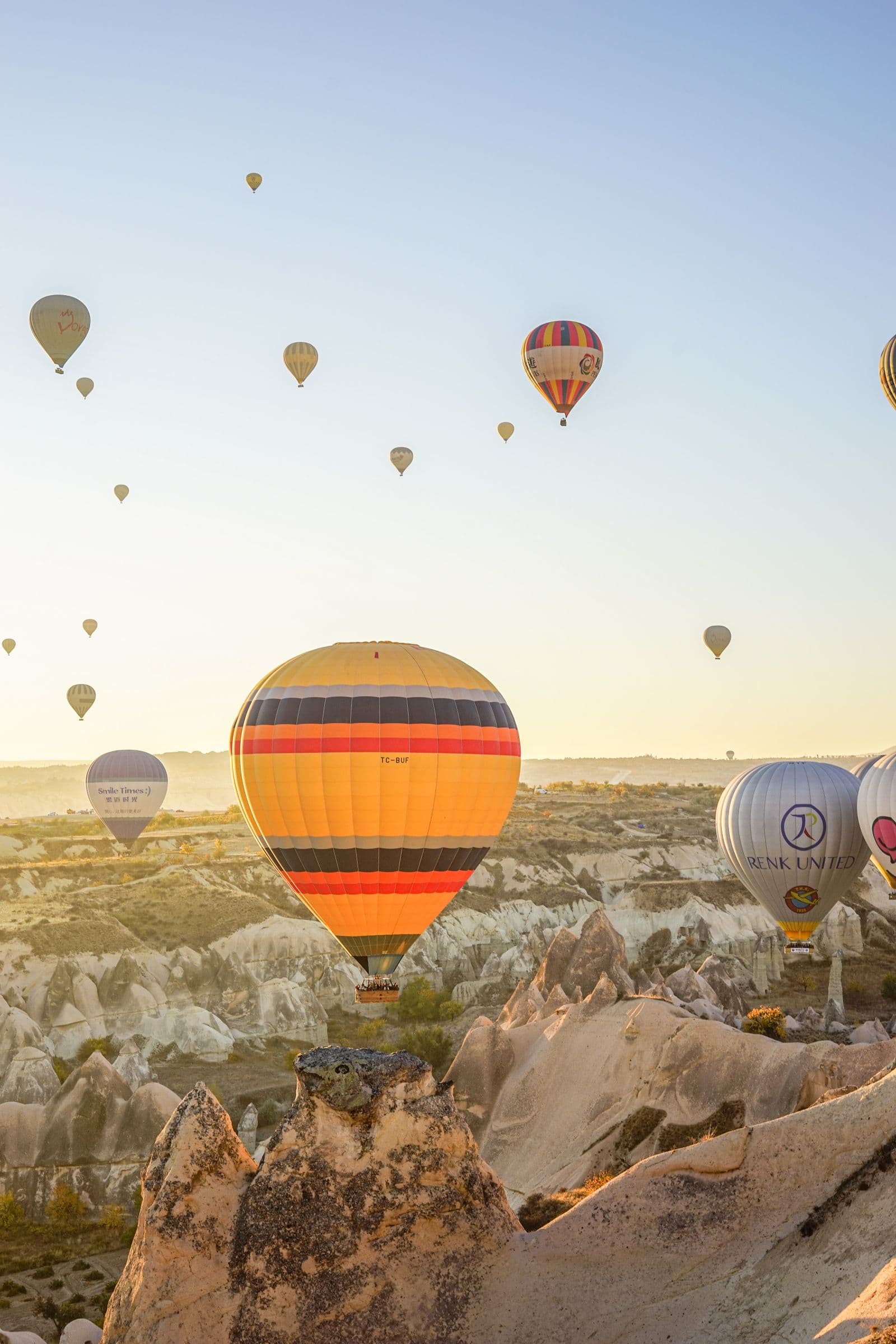 The valley floor seen from inside a balloon basket